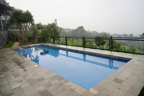 <b>Best</b> Price on Cliff <b>Top Villa</b>, <b>Puncak</b> in <b>Puncak</b> + Reviews!