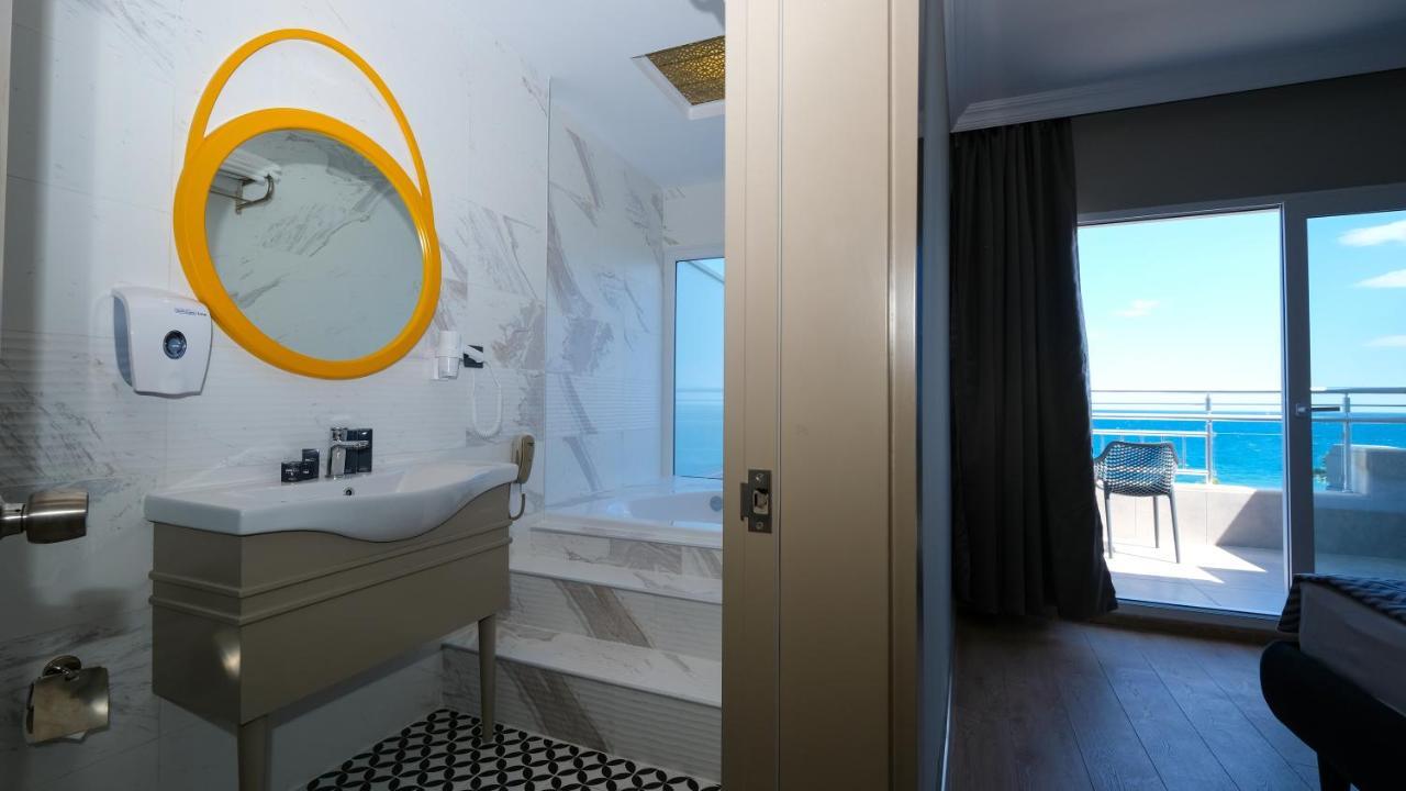 Suite with Spa Bath