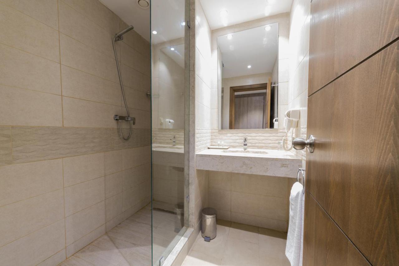 Triple Room (2 Adults + 1 Child)