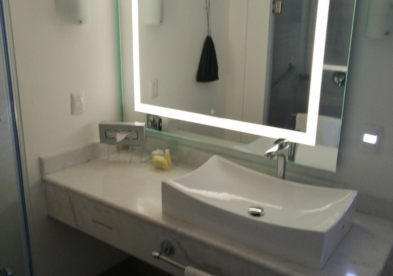 Queen Suite - Disability Access/Non-Smoking