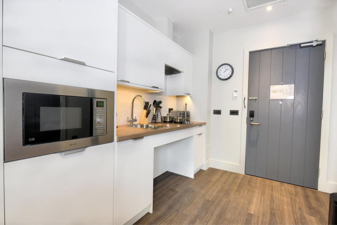 One-Bedroom King Suite