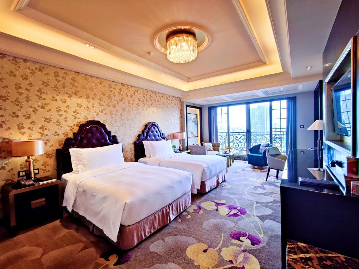 Quarto com 2 Camas de Solteiro