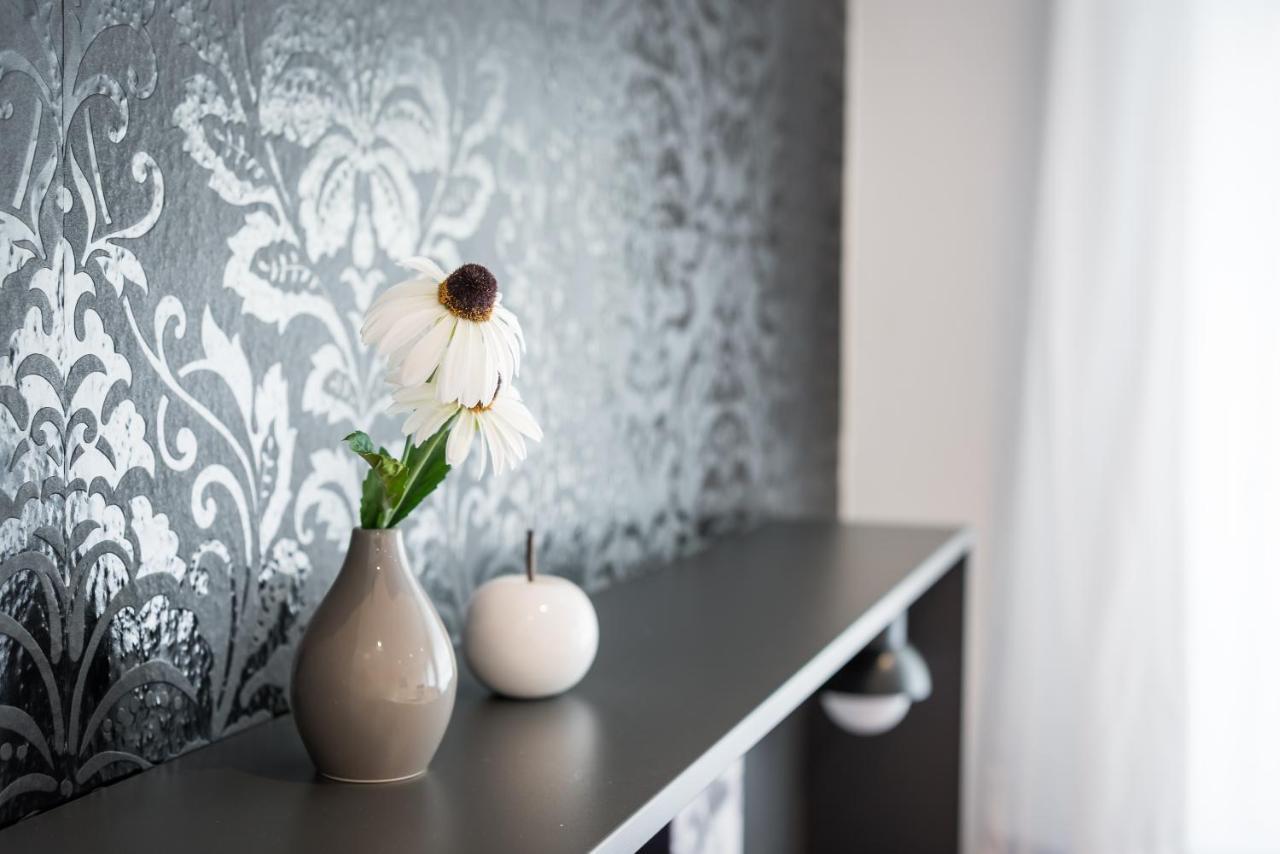 Studio Apartment,1032319613:JPEG