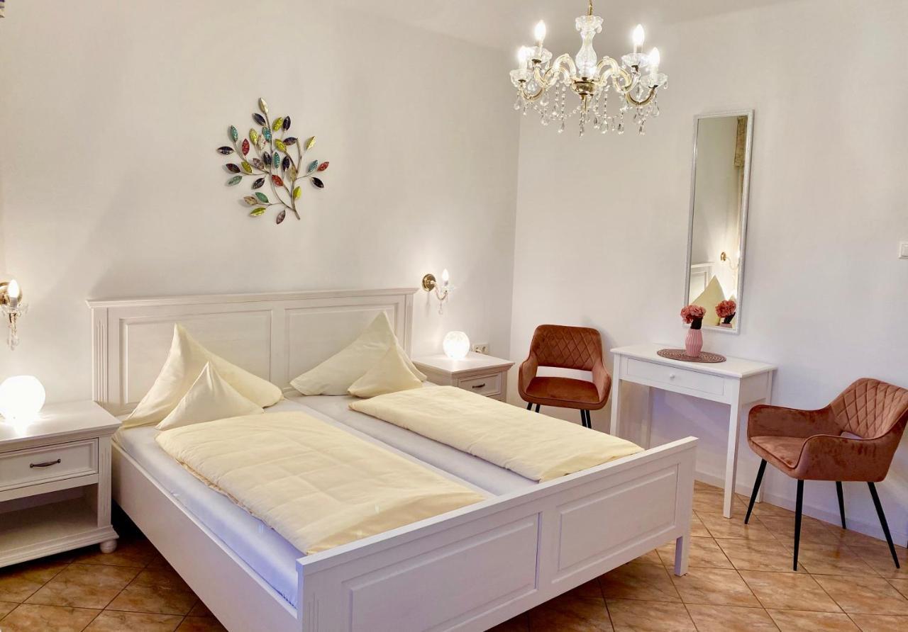 Großes Doppelzimmer mit Seeblick