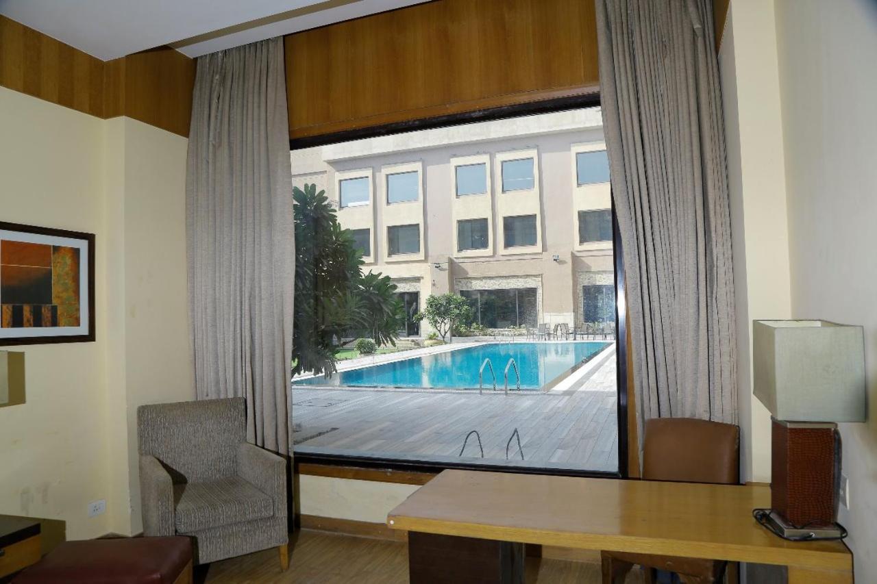 Deluxe Double Room,1057445101:JPEG