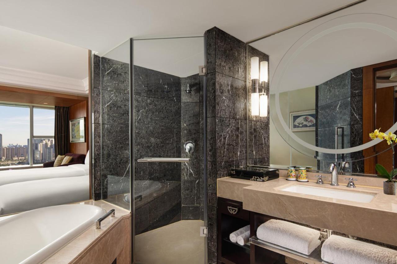 Habitación Premium con cama extragrande y vistas a la ciudad