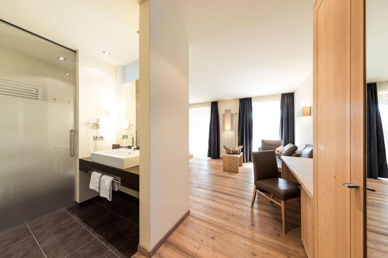 Junior Suite with Balcony,1089266896:JPEG