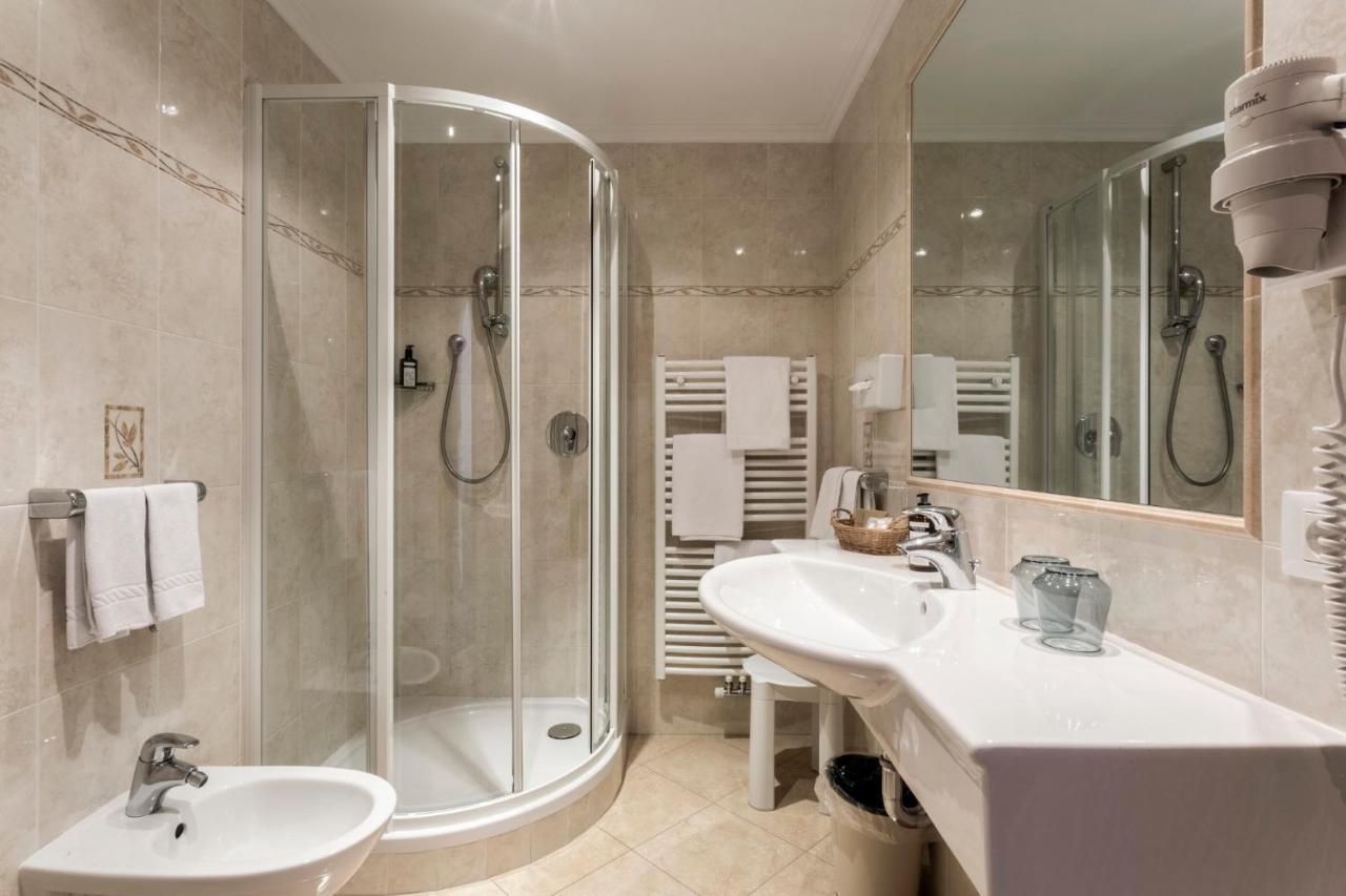 Standard Double or Twin Room,1600229570:JPEG