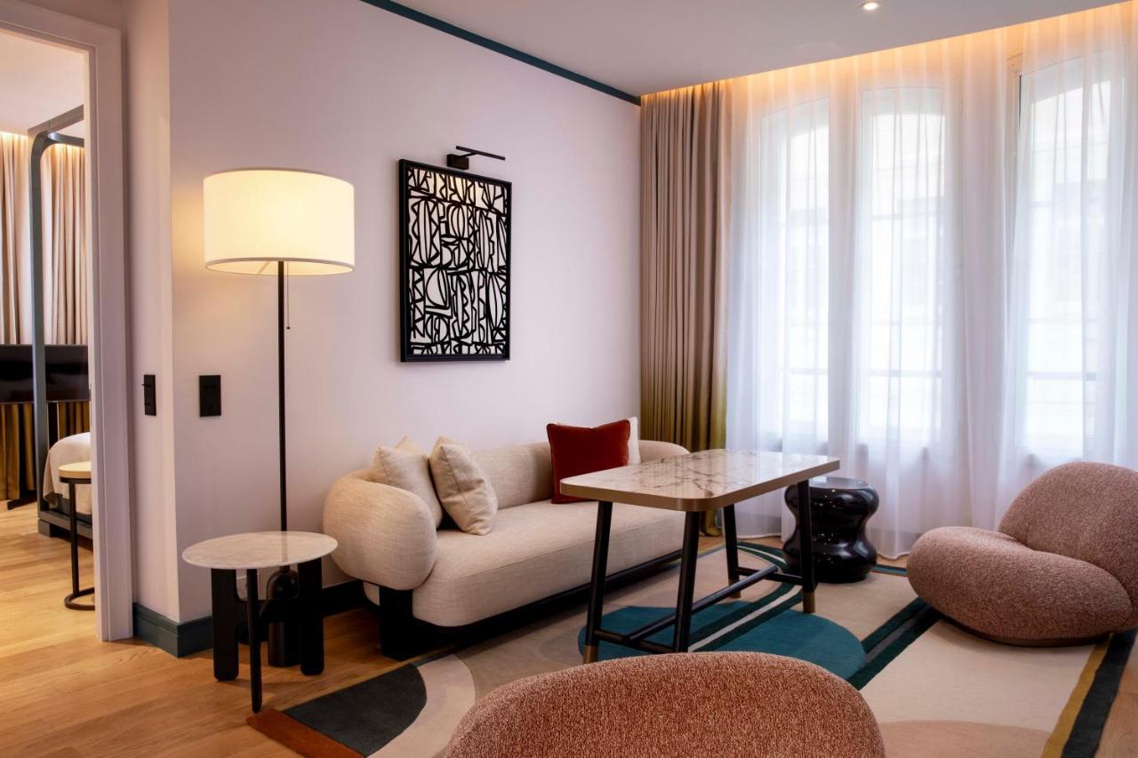 One-Bedroom Apartment,1382441639:JPEG
