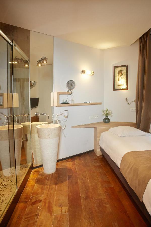 Small Single Room