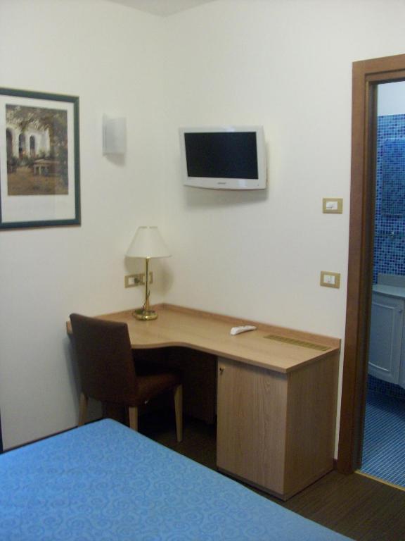 Double or Twin Room Partial Sea View Separate Building