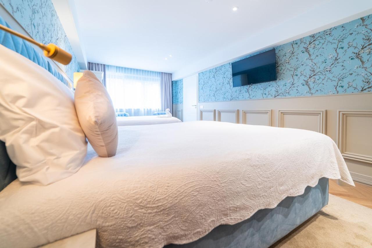 Family triple room