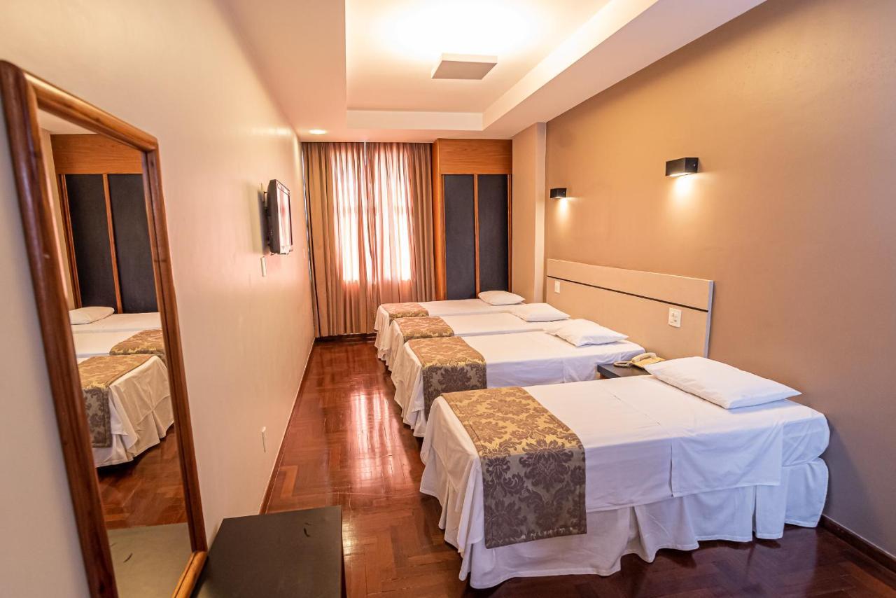 Quarto Quádruplo (4 camas de solteiro)