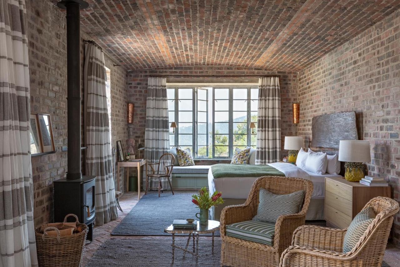 Deluxe King Suite
