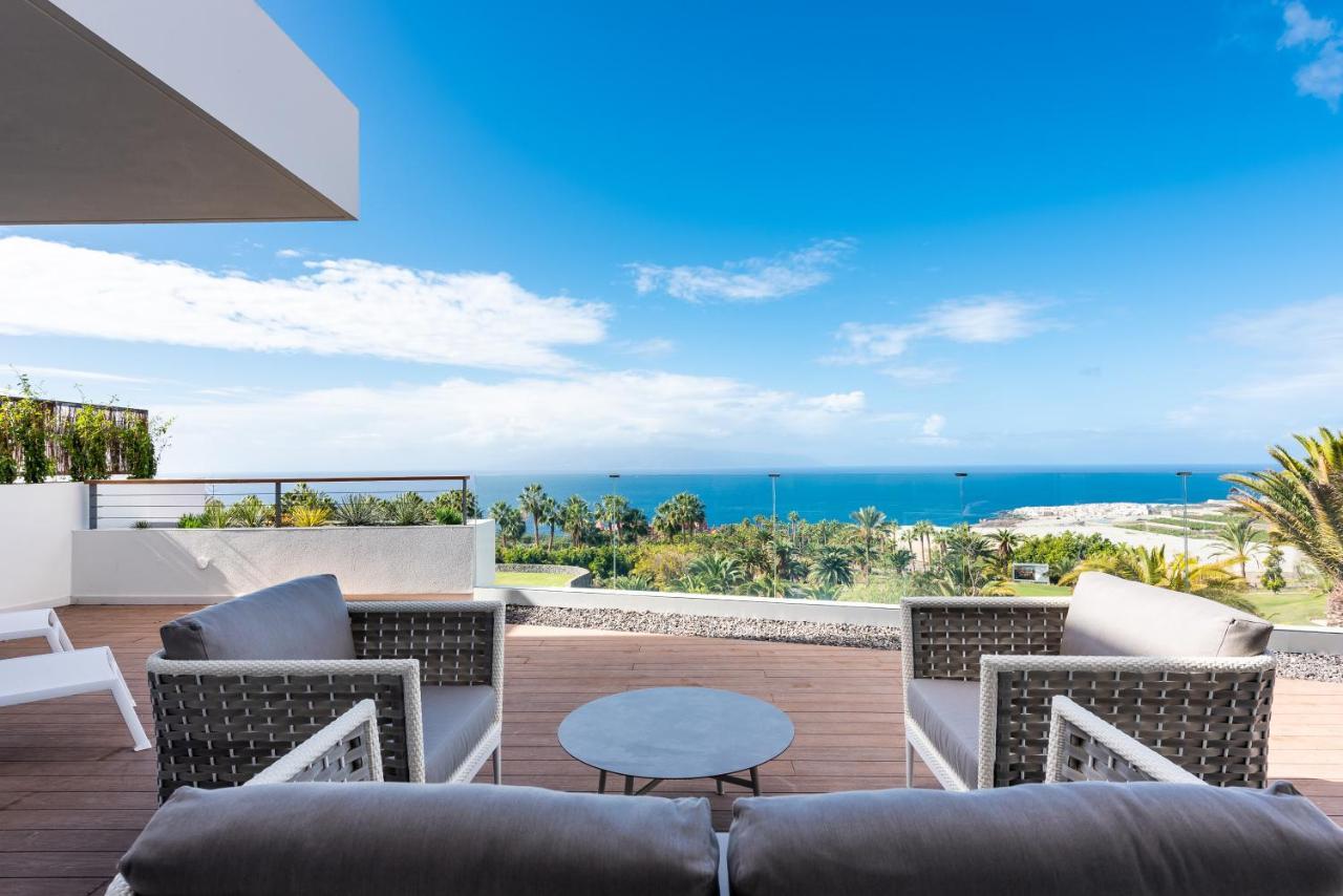 Two-Bedroom Suite Sea View