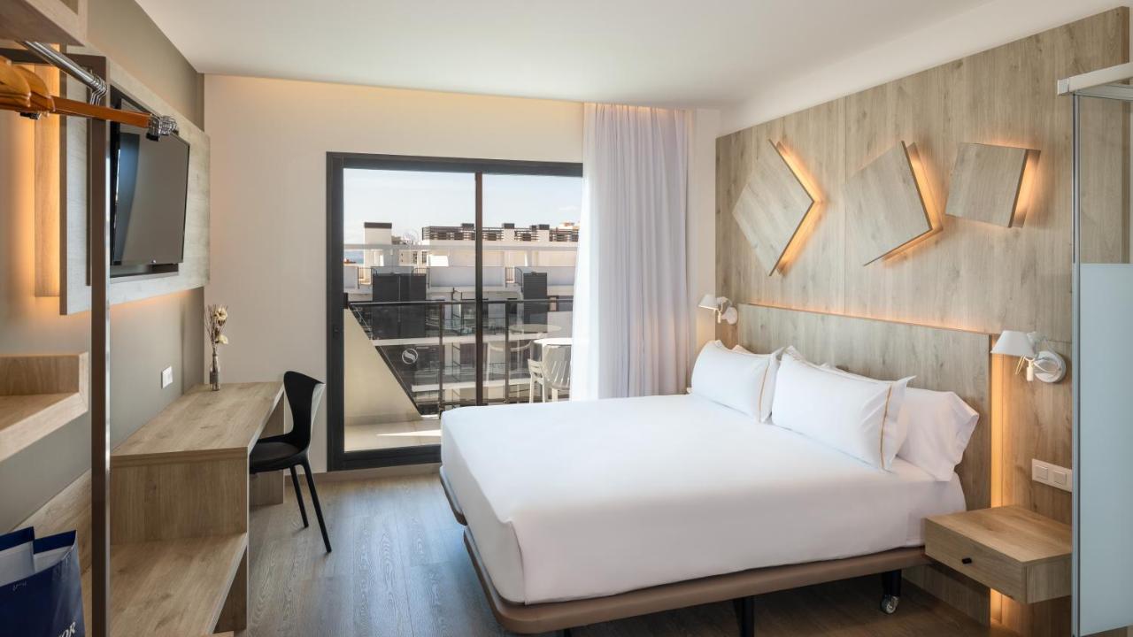 Habitación Doble con vistas parciales al mar