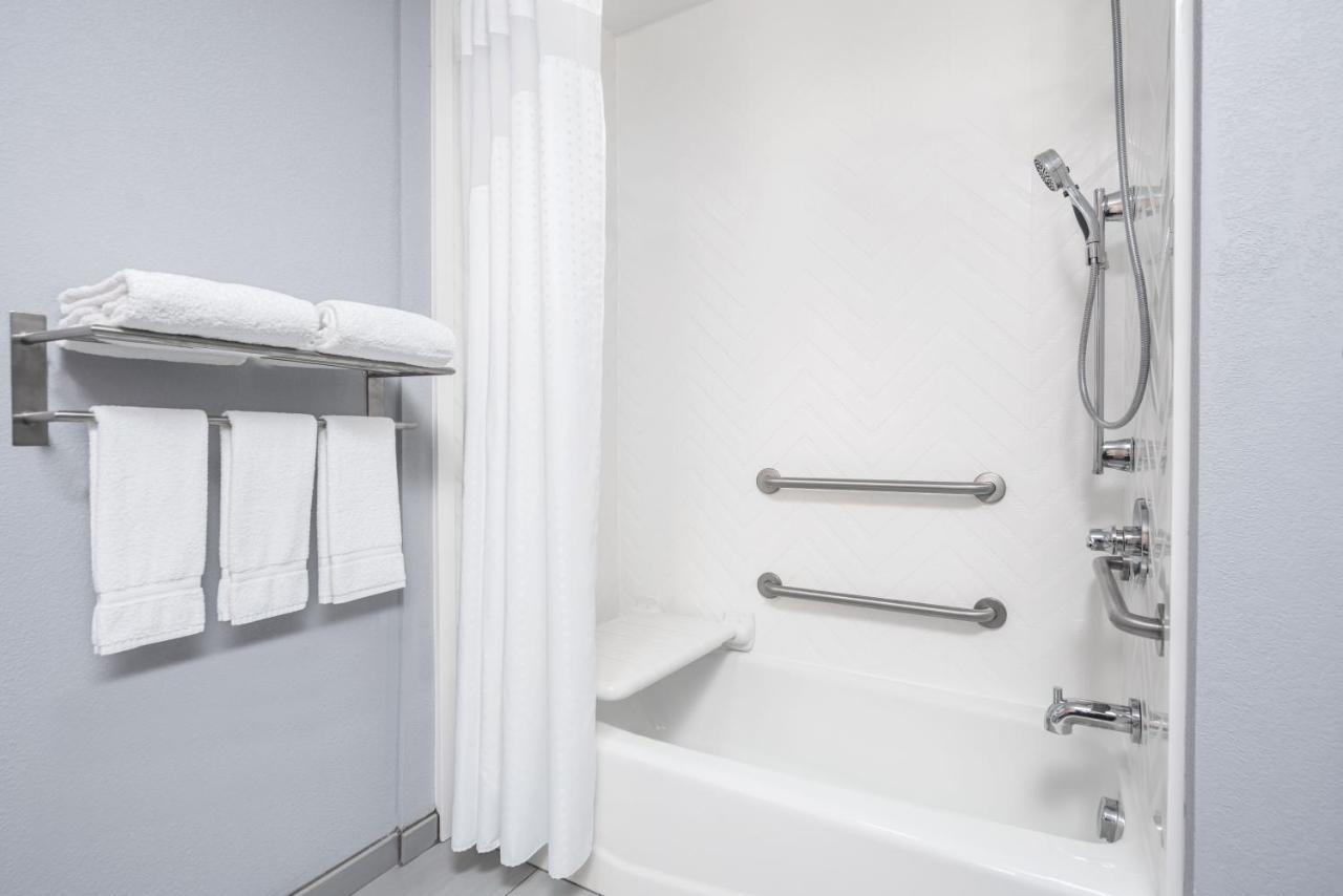 Standard King Room,1458173440:JPEG