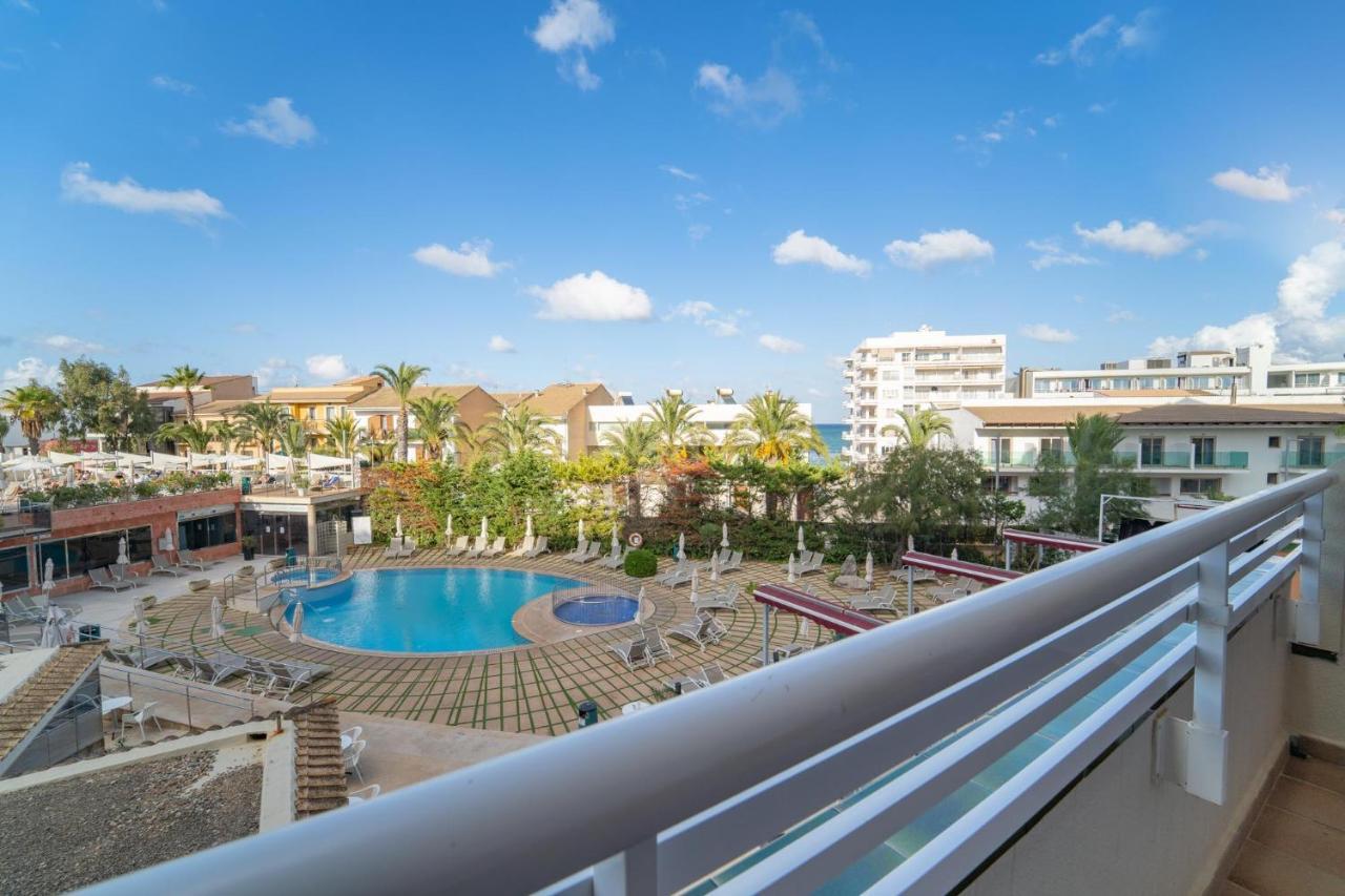 Chambre Double (2 Adultes + 1 Enfant) - Vue sur Piscine