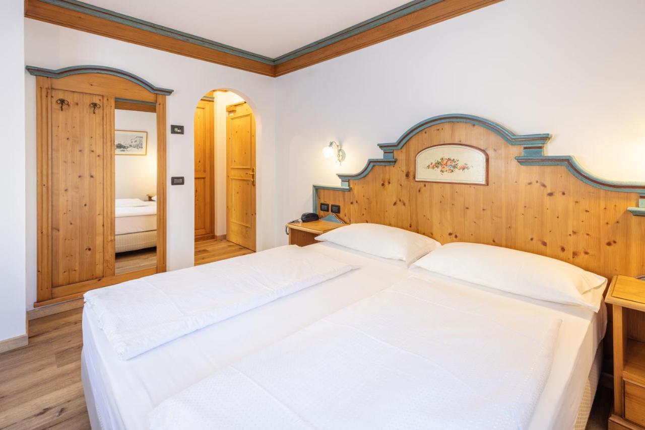 Standard Double or Twin Room,1187231965:JPEG