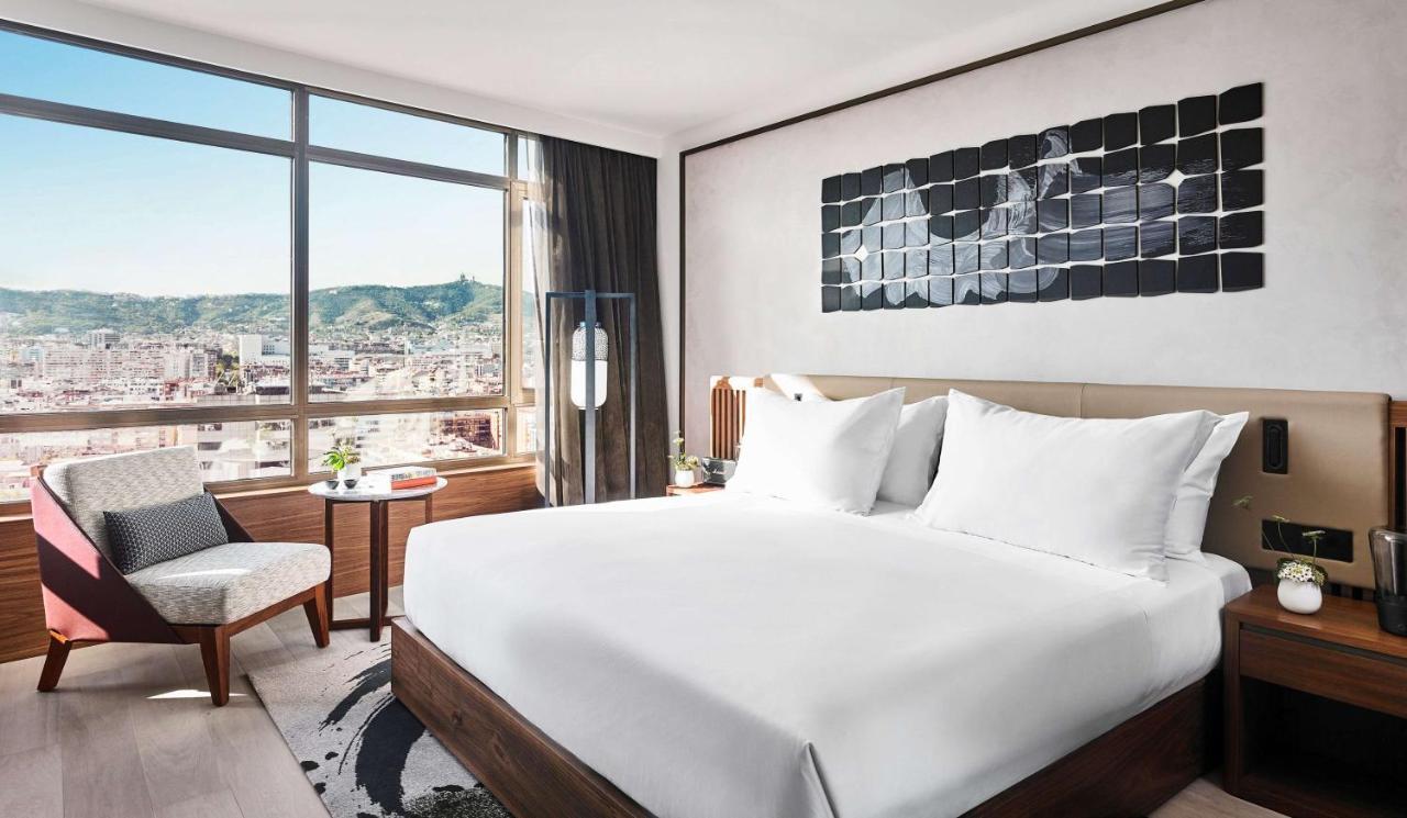Premium Skyline Room,941036887:JPEG