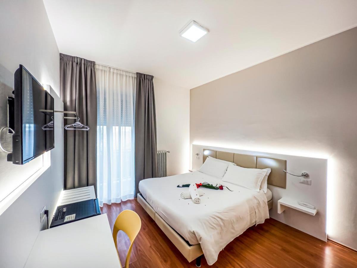 Double or Twin Room,1195079092:JPEG
