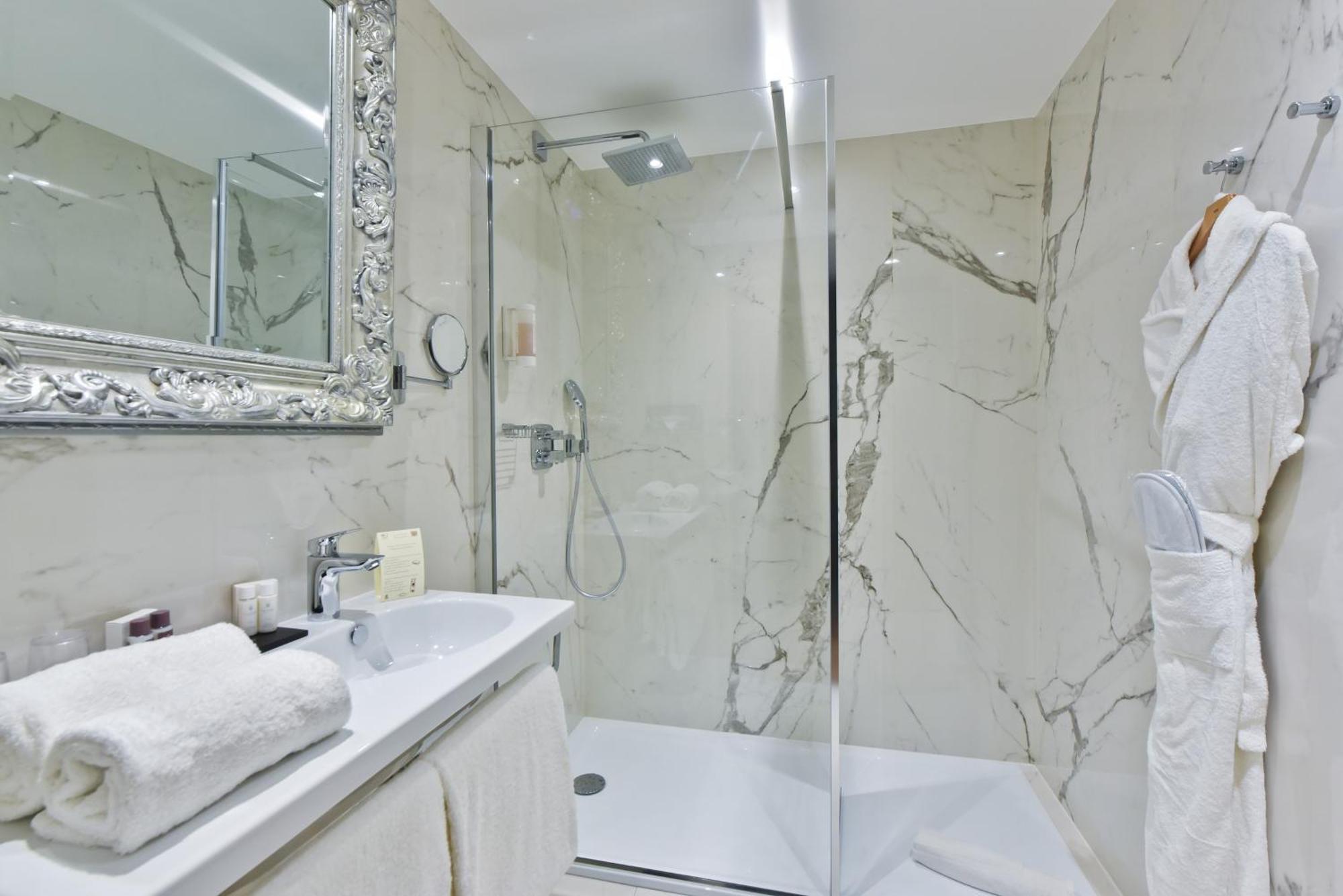 Triple Room,1599649128:JPEG