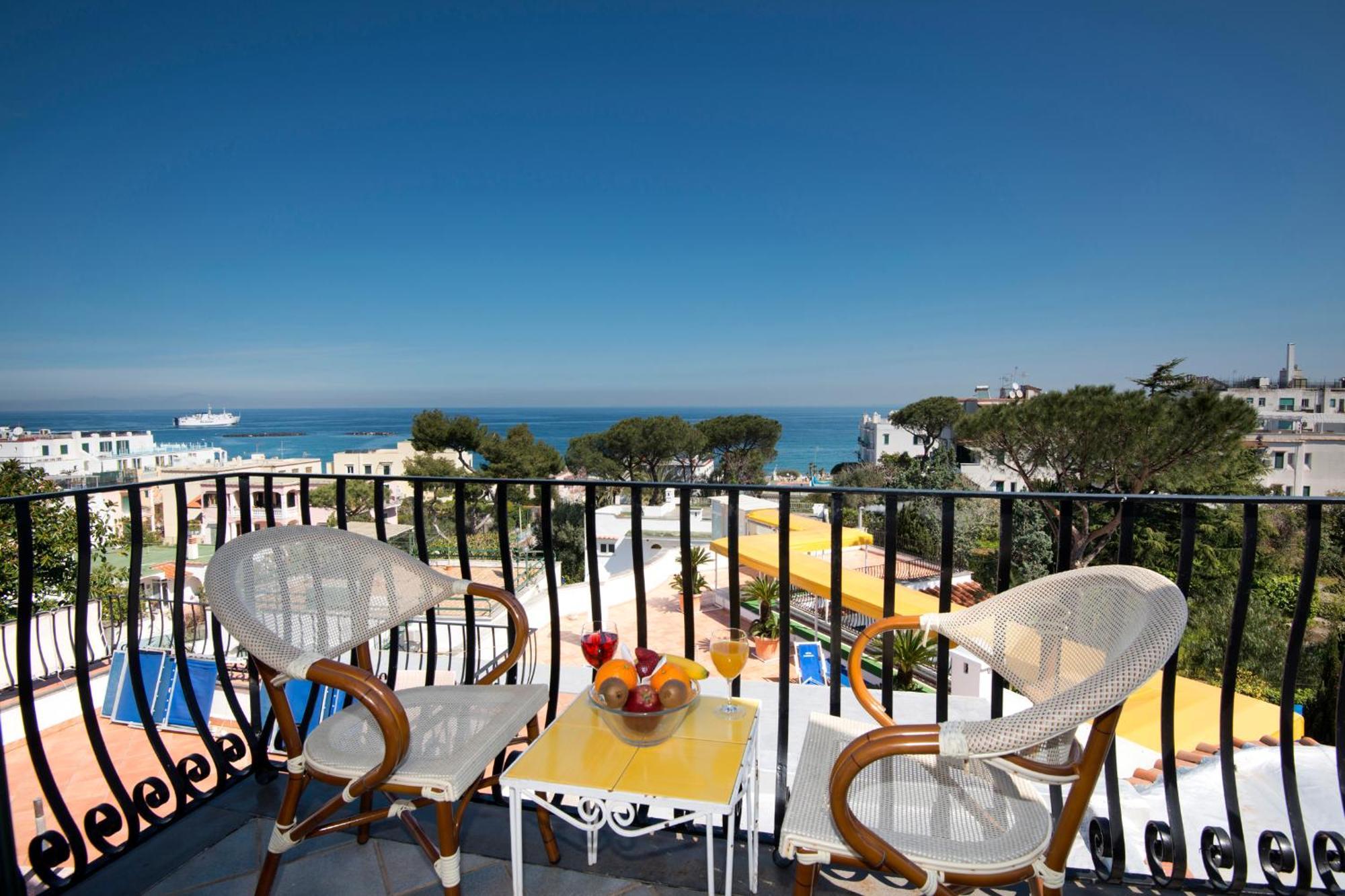 Double Room Lateral Sea View