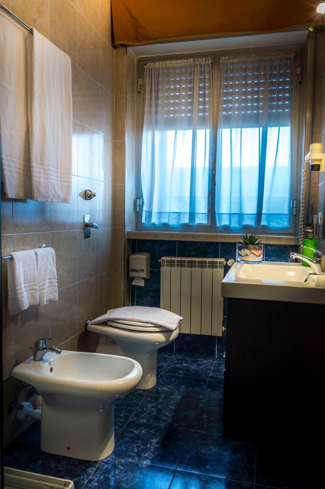Classic Double or Twin Room,1218593728:JPEG