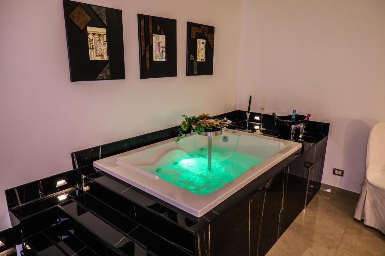 Queen Room with Spa Bath,1262838481:JPEG