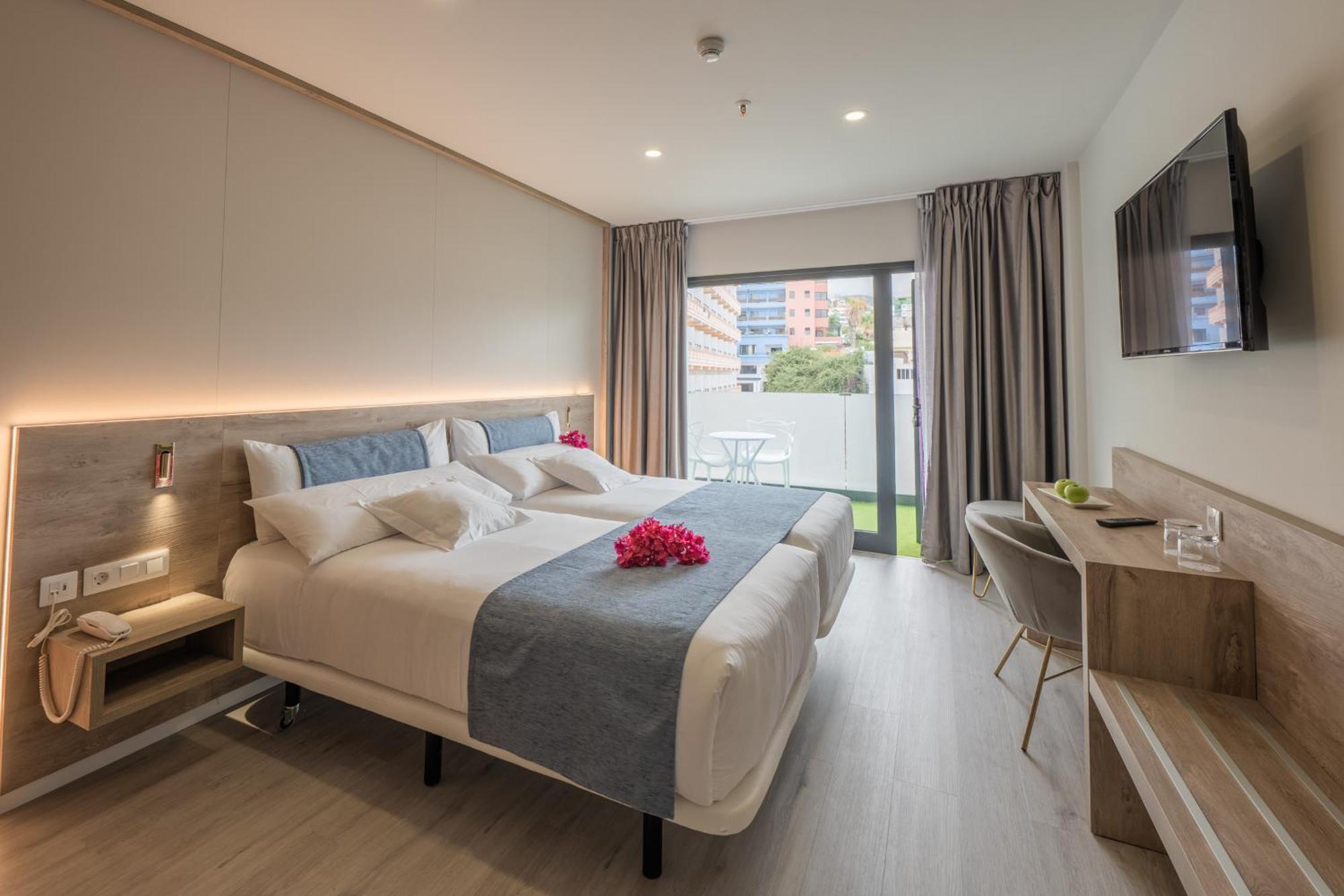 Single Room Balcony