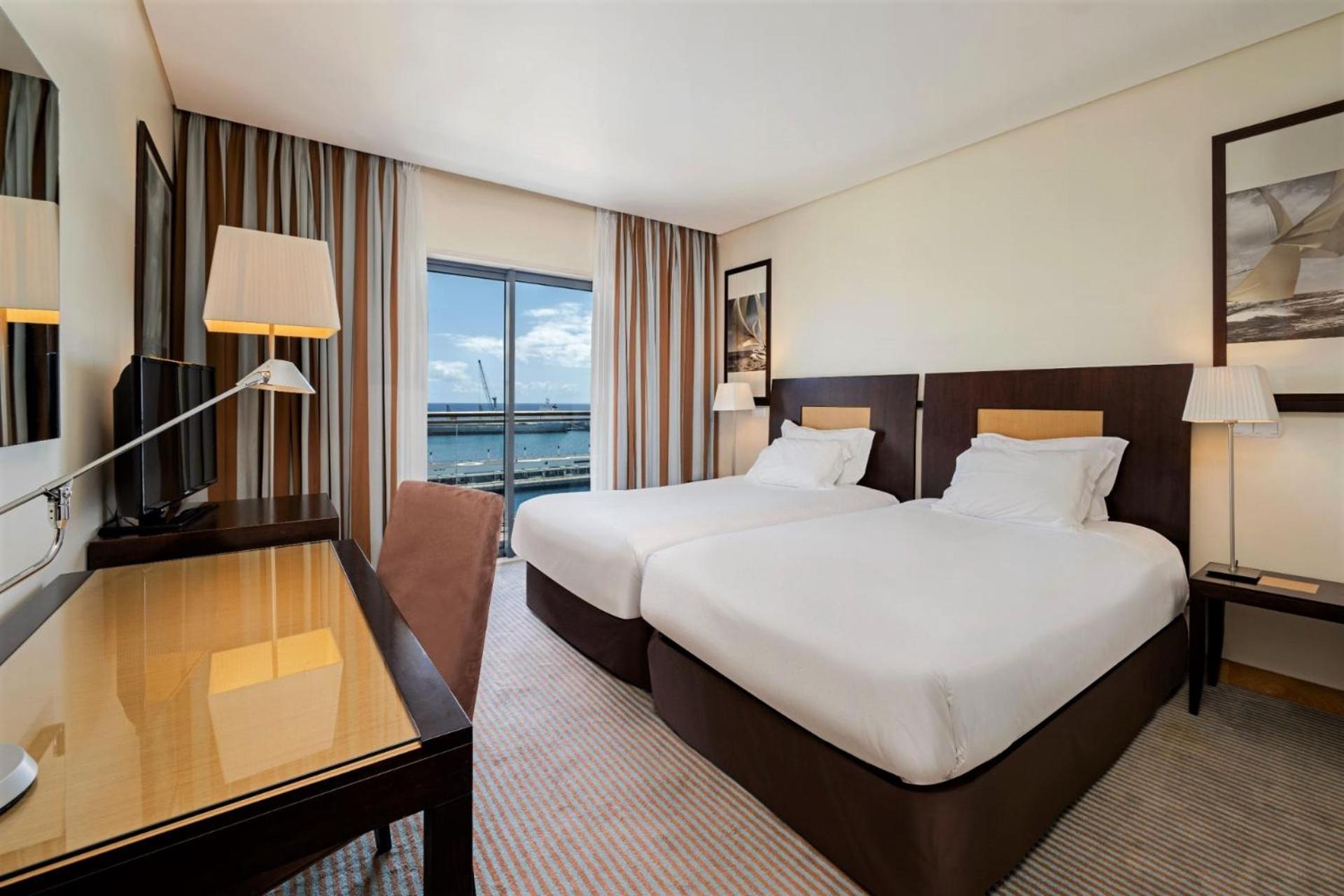 Deluxe VIP Suite Sea View