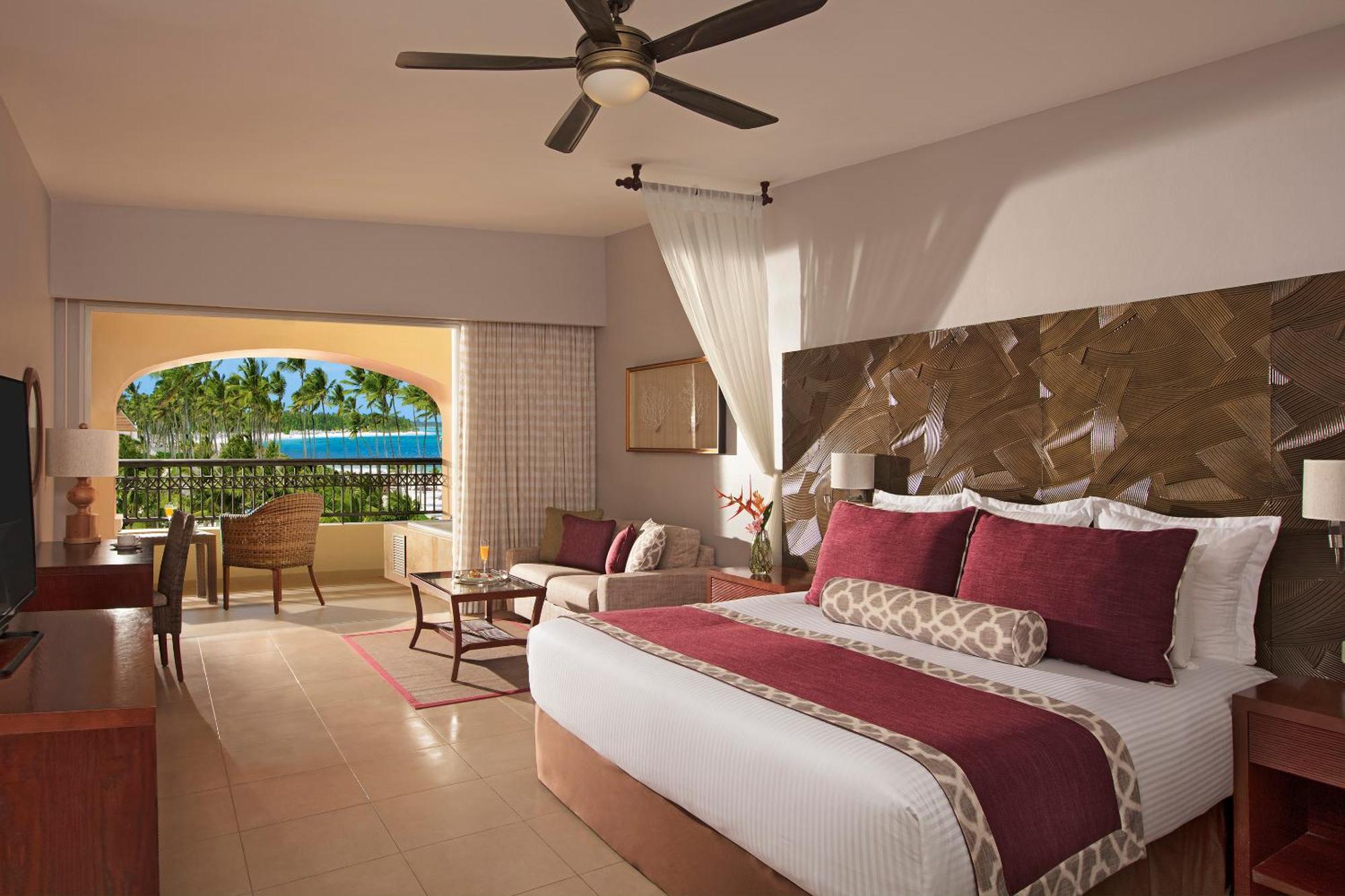 Preferred Club Deluxe Partial Ocean View King,1644408712:JPEG
