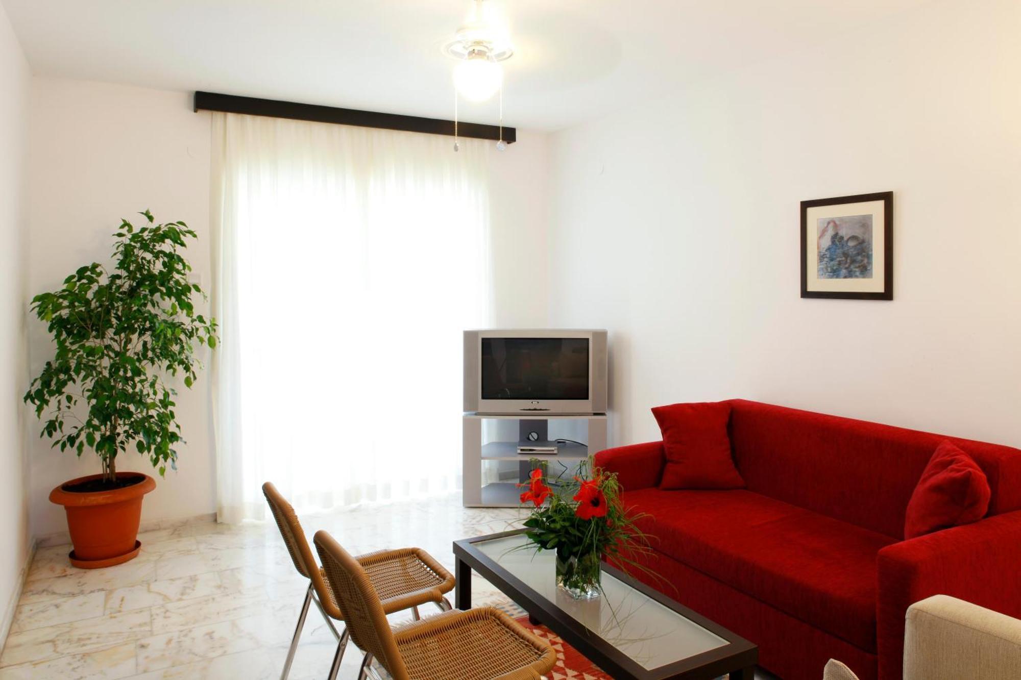 One-Bedroom Suite,1566940811:JPEG