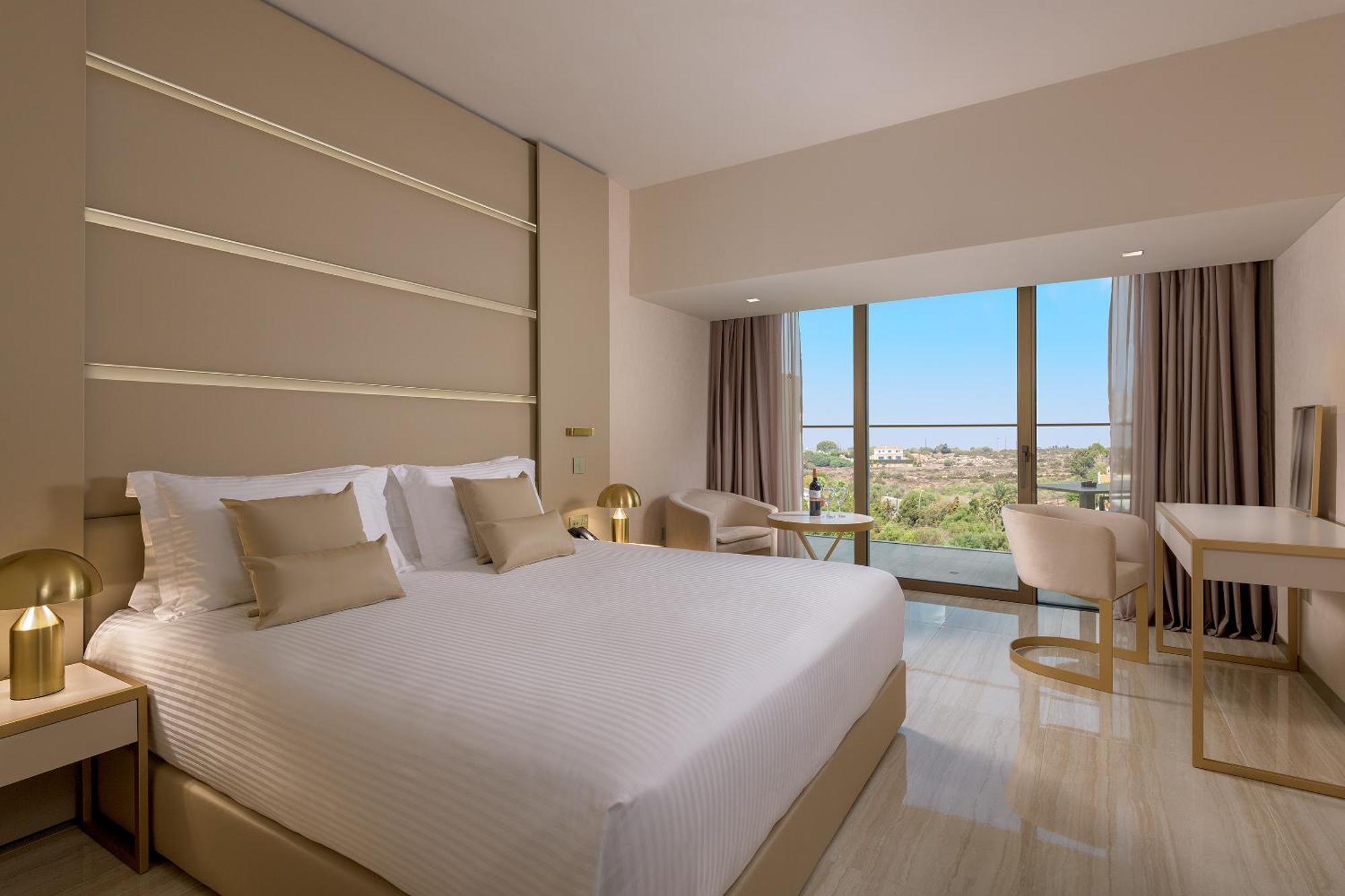 Deluxe Double or Twin Room with Inland View,1632219181:JPEG