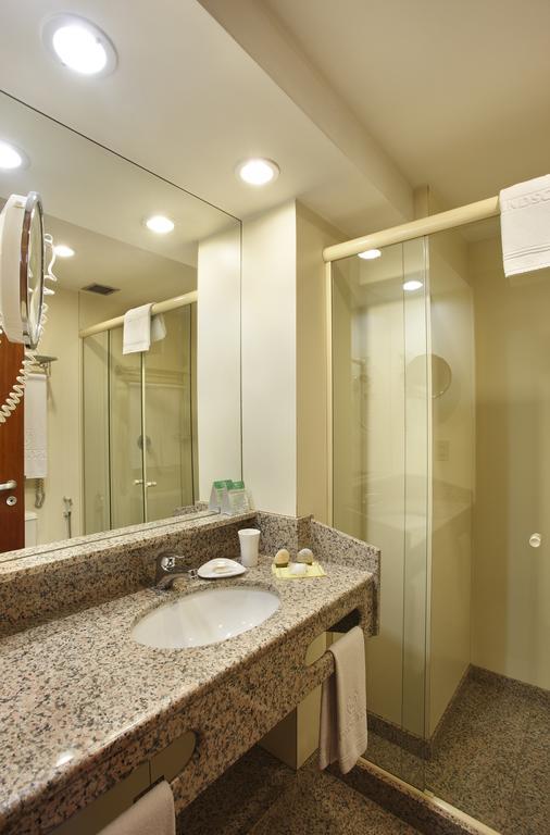 Quarto Twin Standard