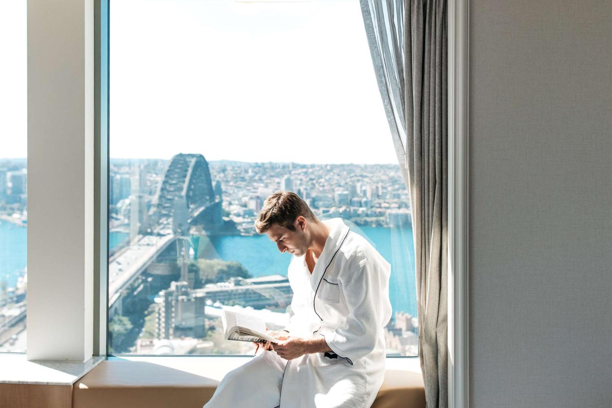 Deluxe Harbour Bridge King