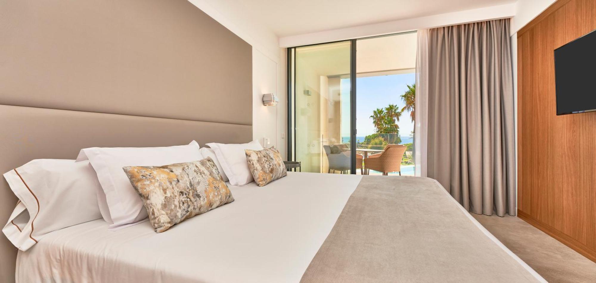 Prestige Suite Pool Access