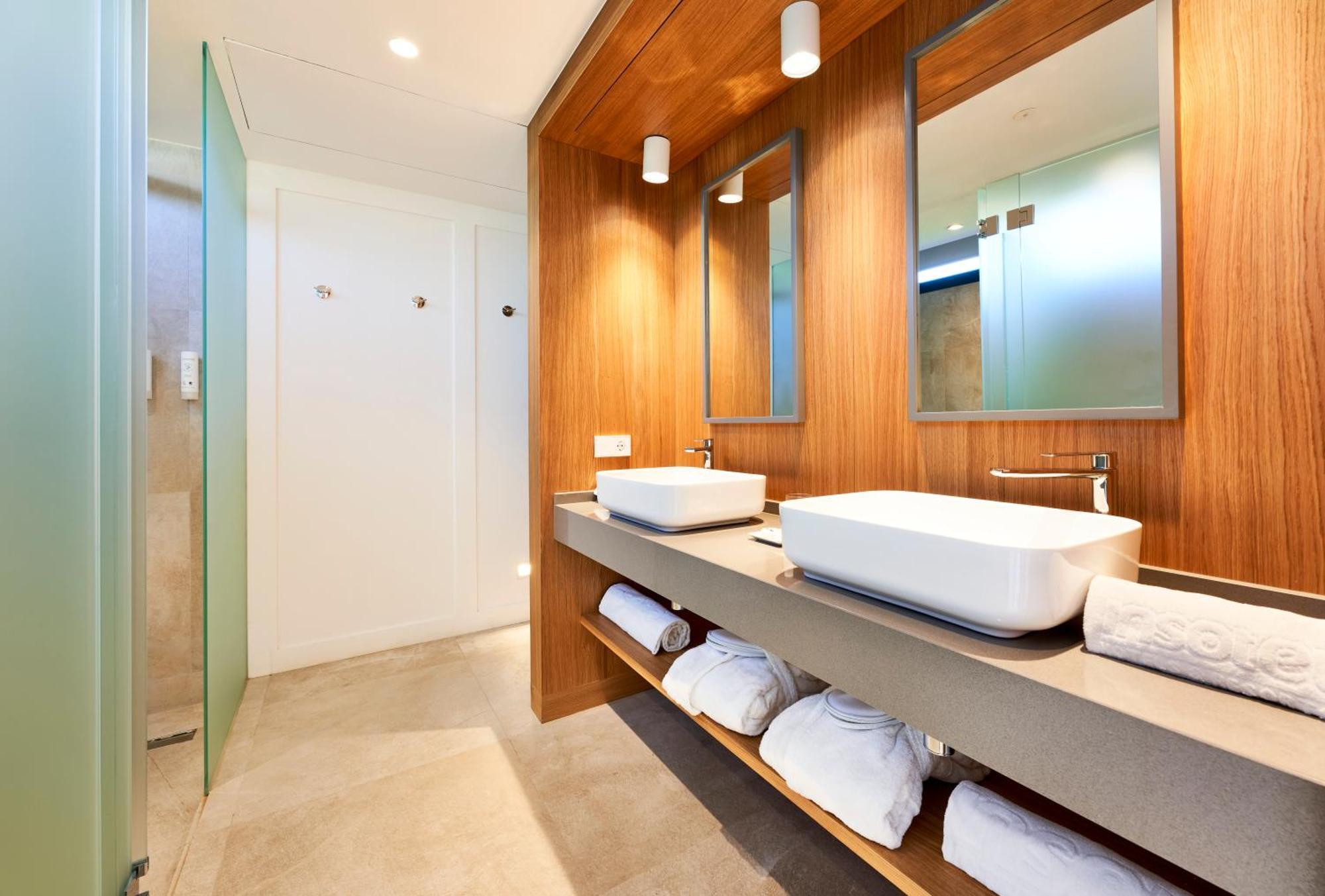 Prestige Suite Pool Access