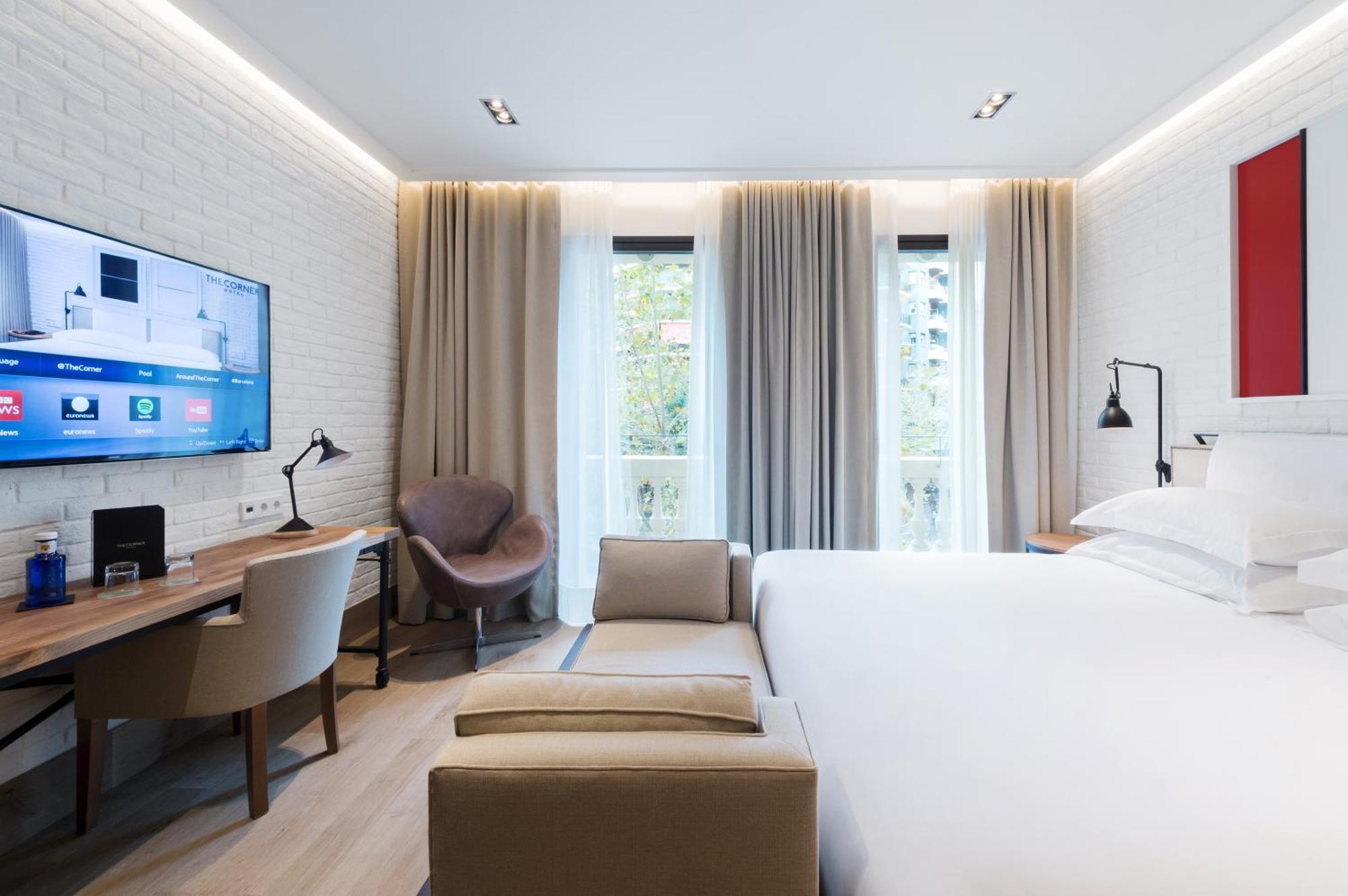 Deluxe Double or Twin Room