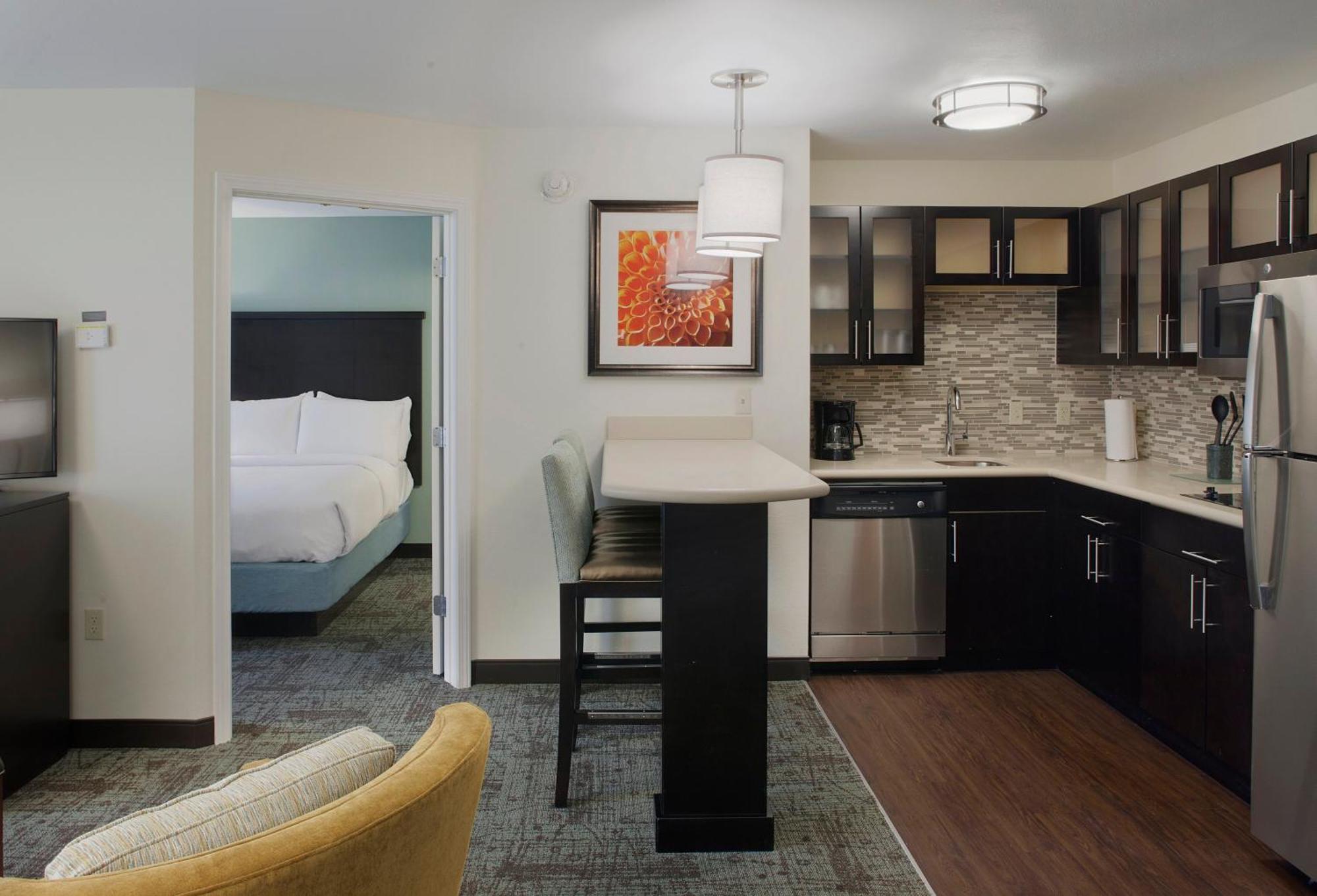 One-Bedroom Suite - Non-Smoking