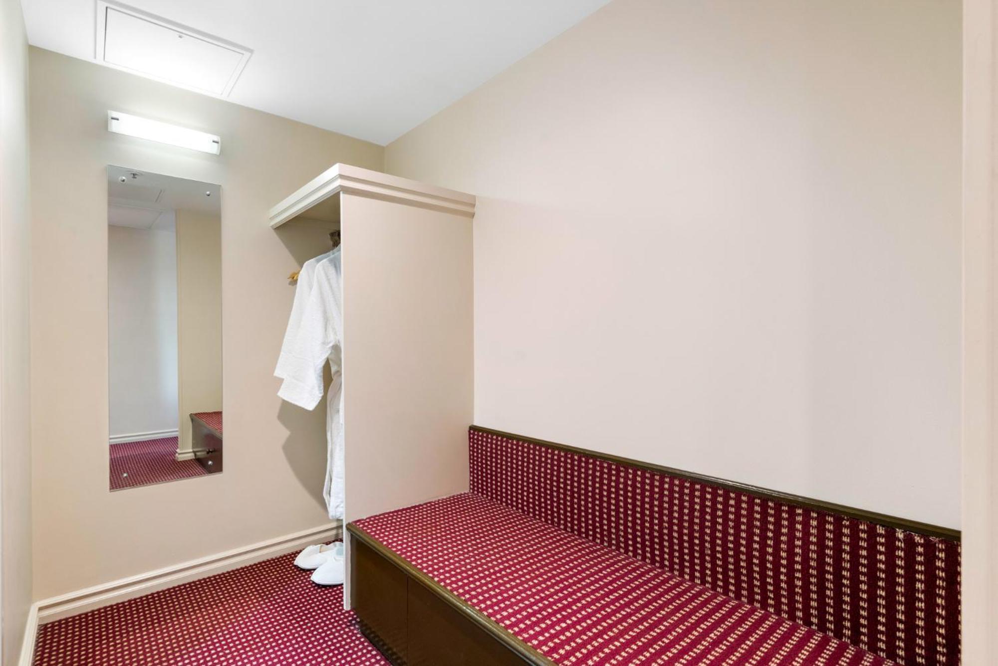 Superior King Room,1282524421:JPEG
