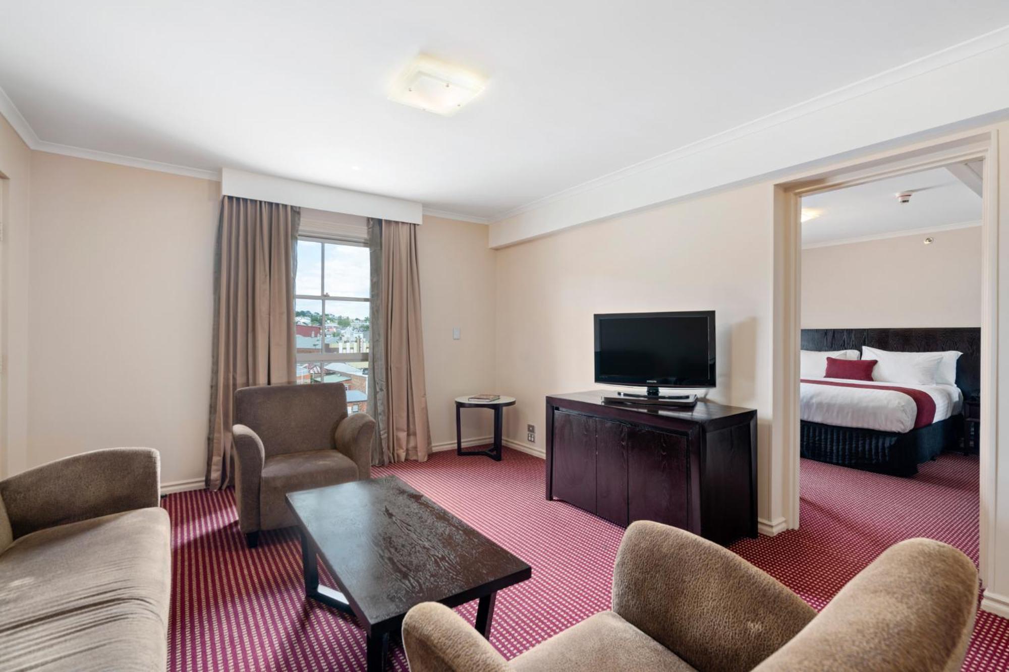 Executive One-Bedroom Suite,1282523695:JPEG