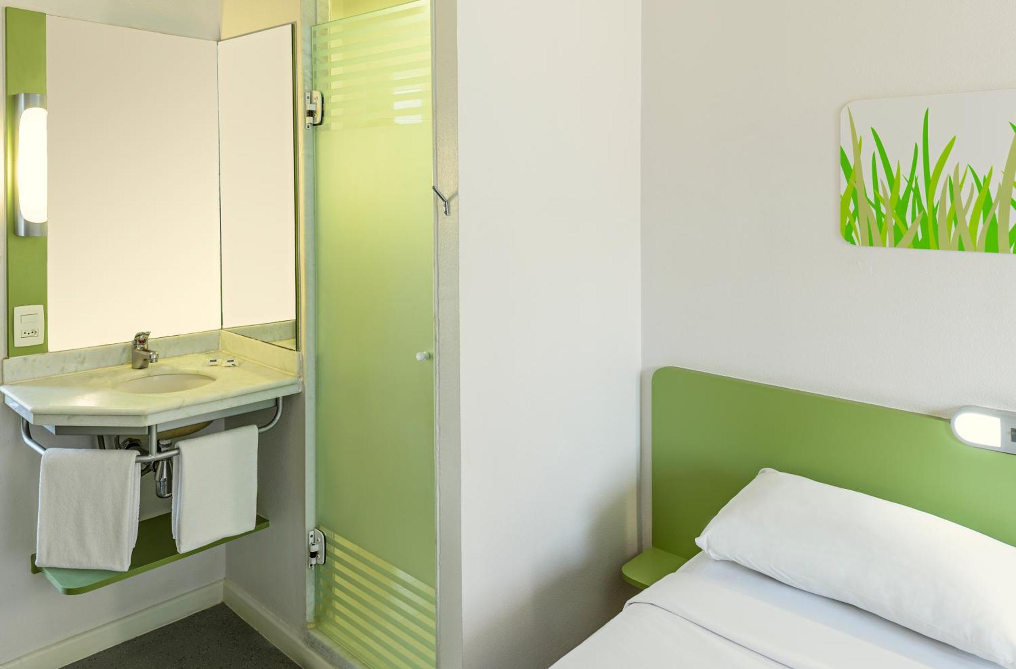Classic Double Room,1717131413:JPEG