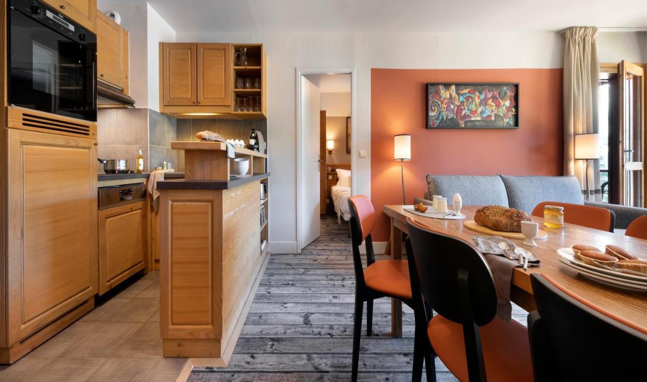 Two-Bedroom Apartment Balcony Mountain View