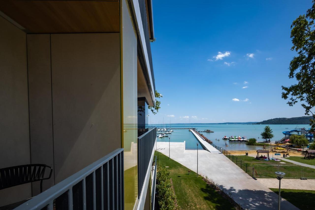 Superior Zimmer mit seitlichem Seeblick