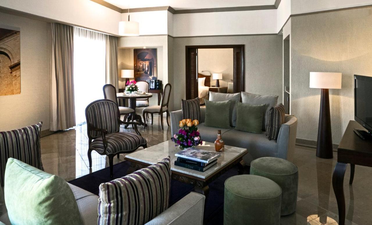 Master Suite 1 King,571768803:JPEG