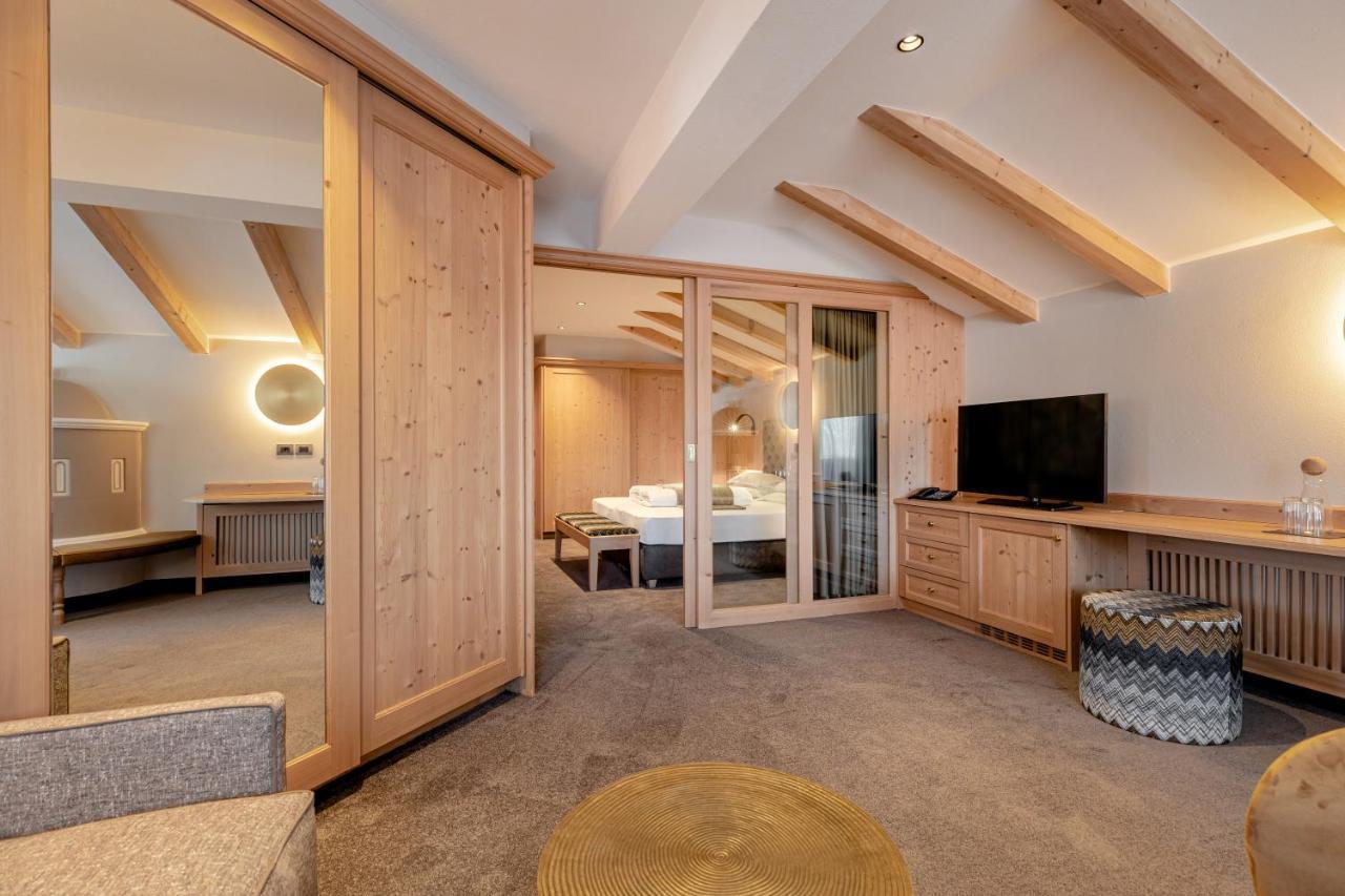 Junior Suite Deluxe Balcony