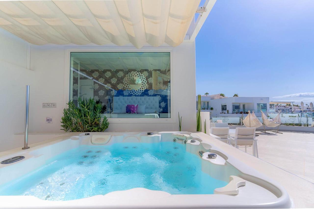 Suite Lanis 2 Bedroom with Hot Tub & Sea View