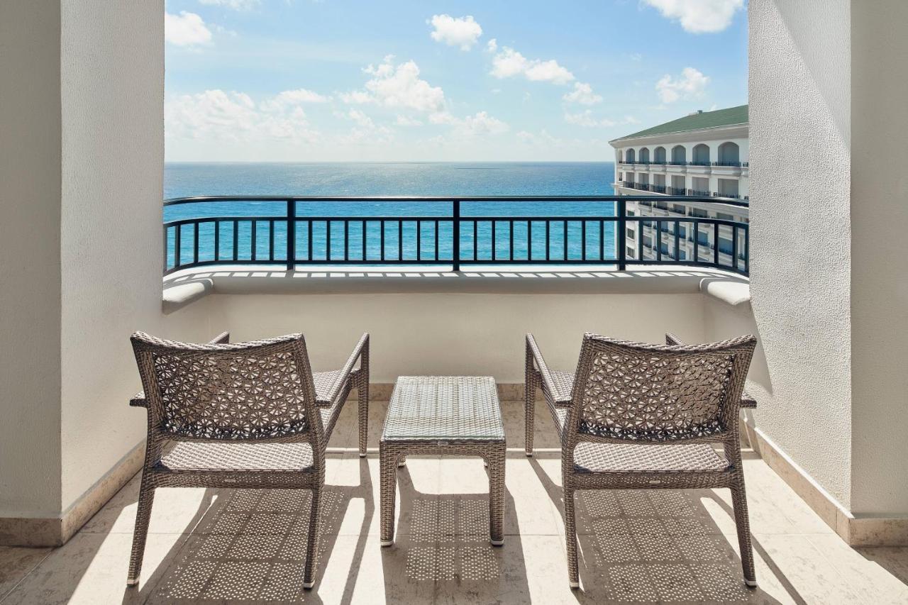 Premium Ocean View Deluxe King Balcony