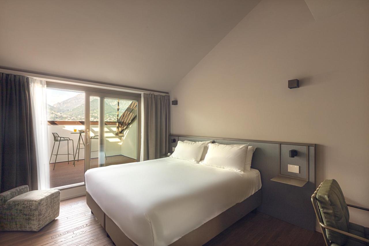 Deluxe Double Room Lake View Terrace